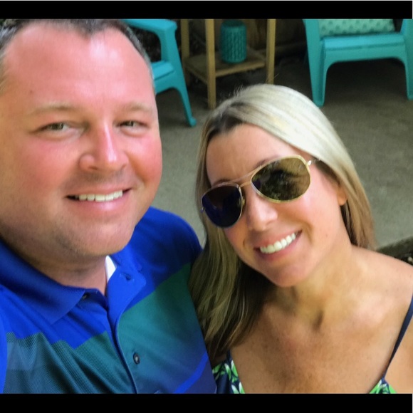 Meet your Posher, Traci - Picture 5 of 5